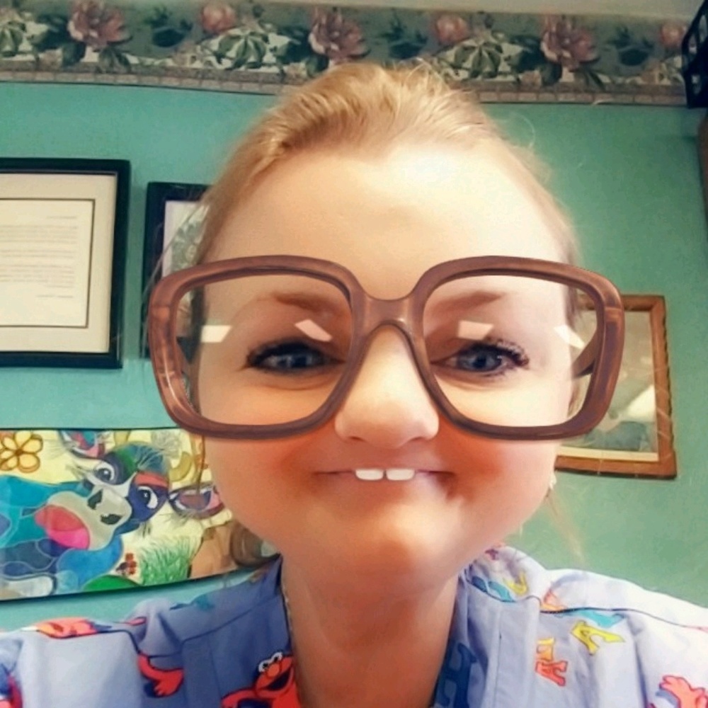 Meet your Posher, Kim